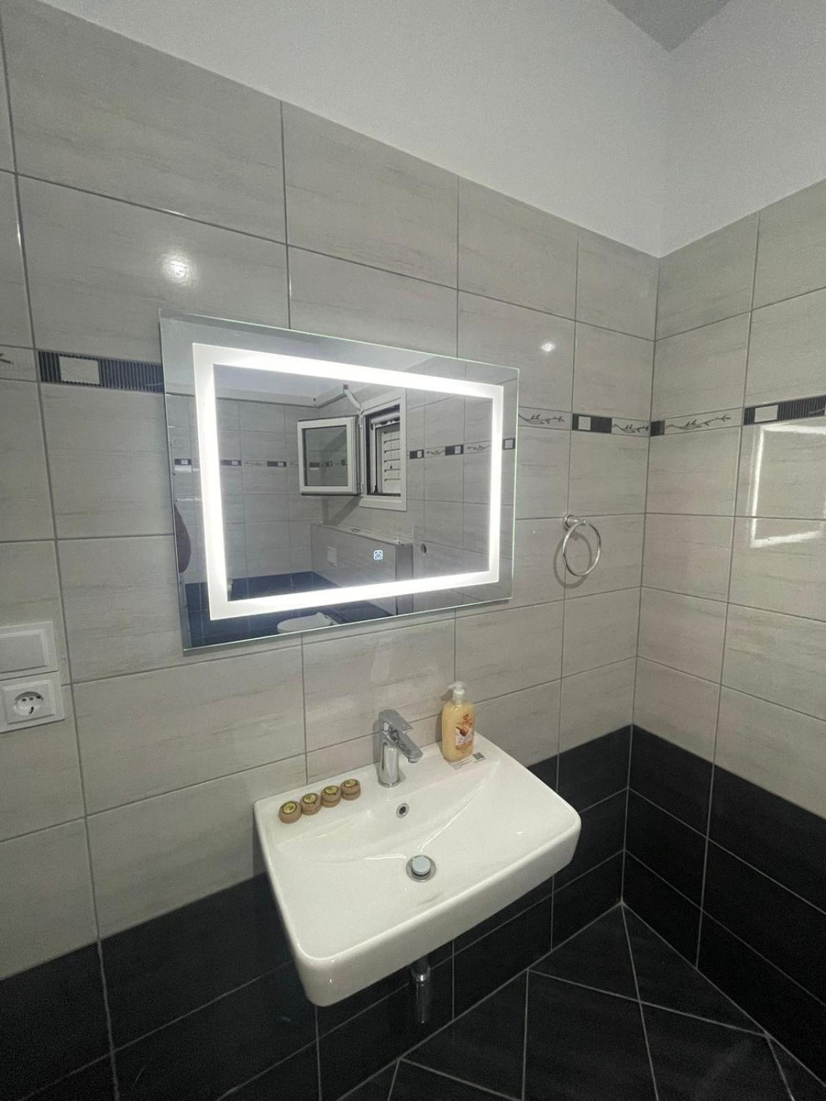 Vanesa Rooms Sarandë Eksteriør bilde